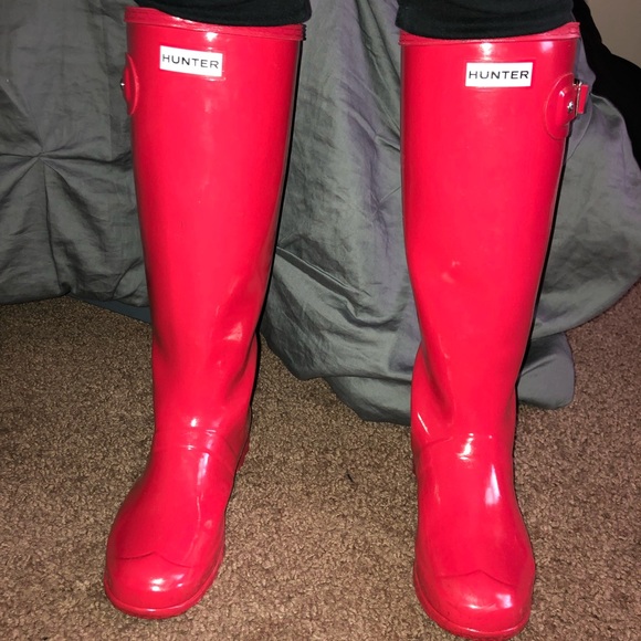 Red hunter boots size 6 - Picture 2 of 3